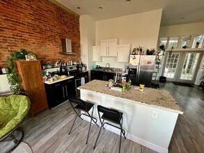 1910 S 18th St-Unit -Unit 1 in Pittsburgh, PA - Building Photo - Building Photo