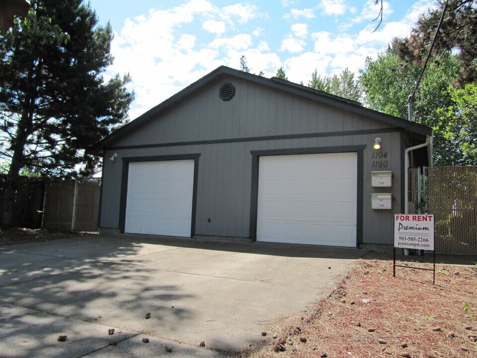 1194 Shipping St NE in Salem, OR - Building Photo