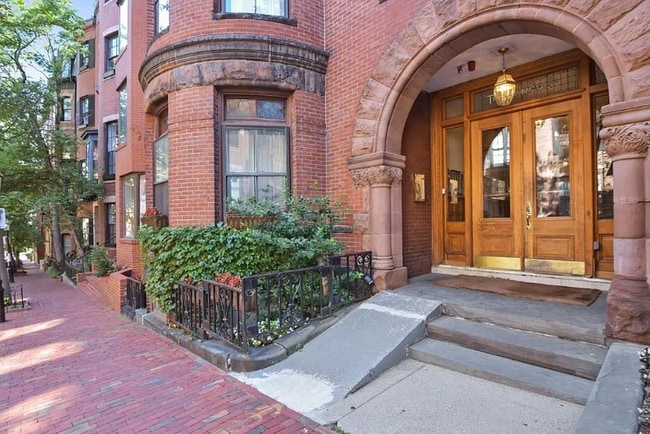 36 Hancock St in Boston, MA - Foto de edificio - Building Photo