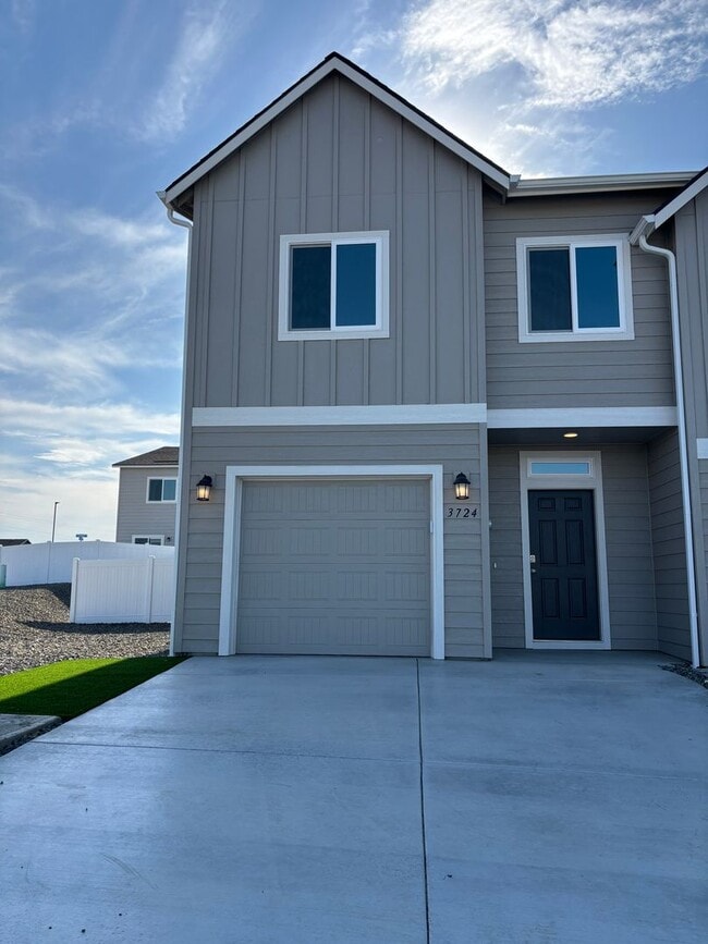 property at 3724 S Roosevelt St