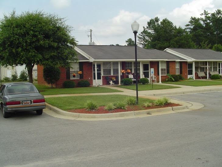 Southview in Sumter, SC - Foto de edificio