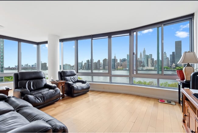 property at 4630 Center Blvd