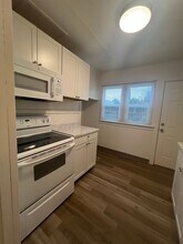 244 N Oakdale Ave in Medford, OR - Building Photo - Building Photo