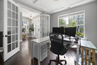 2435 Double Oaks Rd in Charlotte, NC - Building Photo - Building Photo