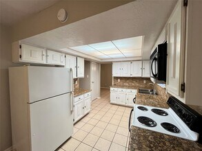 17 Briervine Ct in Spring, TX - Building Photo - Building Photo