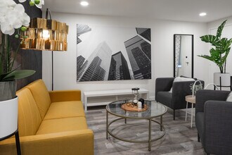 The Iris in Arvada, CO - Foto de edificio - Interior Photo