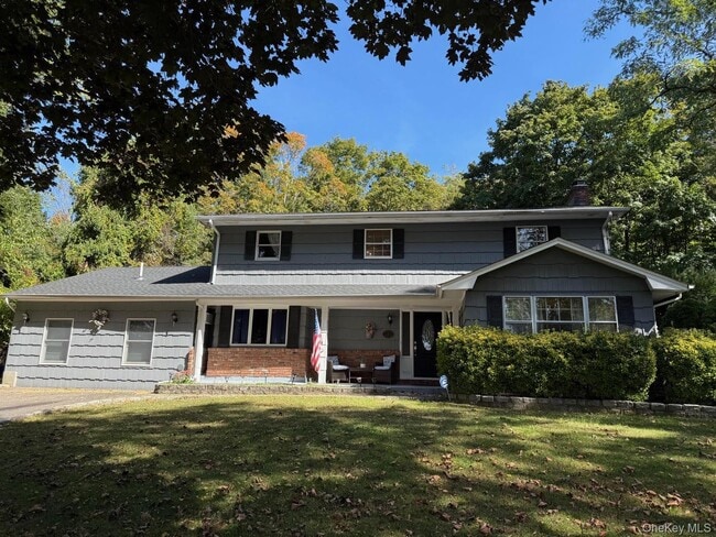 property at 2 Harbor Cir