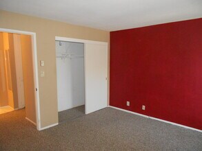 8163 Redlands St, Unit 21 in Playa Del Rey, CA - Foto de edificio - Building Photo