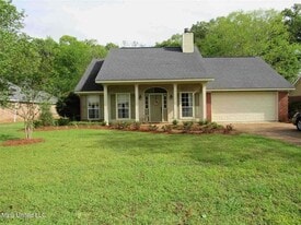 407 Hemlock Dr in Flowood, MS - Building Photo