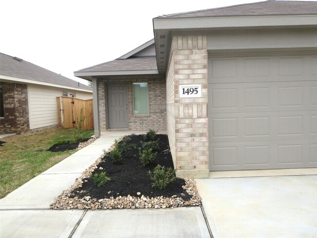 property at 1495 Las Cuevas Dr