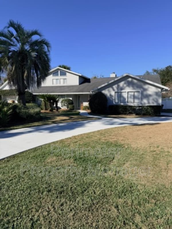 property at 27 Monterey St