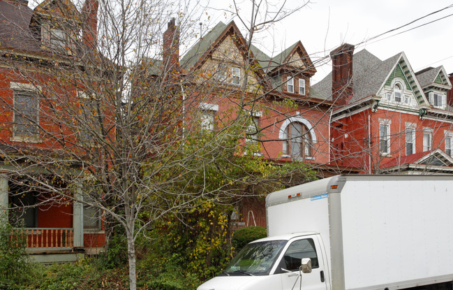 226 Stratford Ave in Pittsburgh, PA - Building Photo - Building Photo