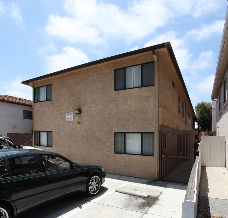 4352 Oregon St in San Diego, CA - Building Photo