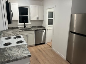 369 S Eastern Ave, Unit B in Idaho Falls, ID - Foto de edificio - Building Photo