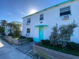 715 2nd Ave S in Lake Worth Beach, FL - Building Photo