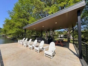 2007 Manana St in Austin, TX - Building Photo - Building Photo