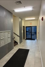 318 21st Ave, Unit 304 in Paterson, NJ - Foto de edificio - Building Photo