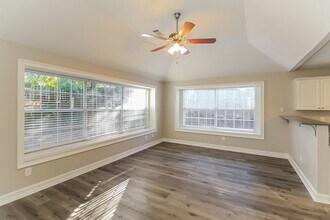 93 Gleneagles Way in Fayetteville, GA - Building Photo - Building Photo