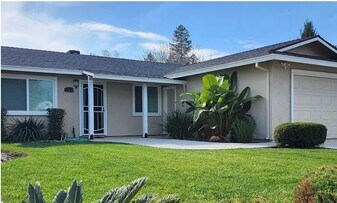 458 Alan Ave in Woodbridge, CA - Building Photo