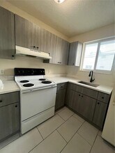 126 SW 21st Ave in Miami, FL - Foto de edificio - Building Photo