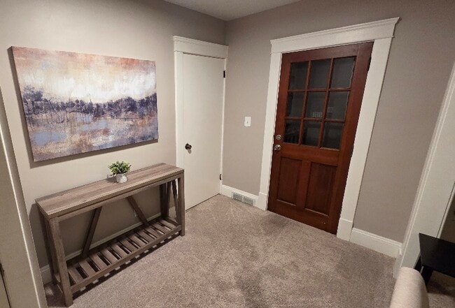 7318-7320 Wakefield Ave