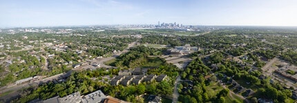 The Finch in Dallas, TX - Building Photo - Building Photo