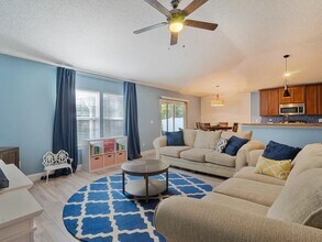 15360 Spotted Stallion Trail in Jacksonville, FL - Foto de edificio - Building Photo