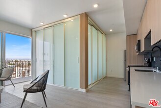 1124 Normandie Ave in Los Angeles, CA - Building Photo - Building Photo