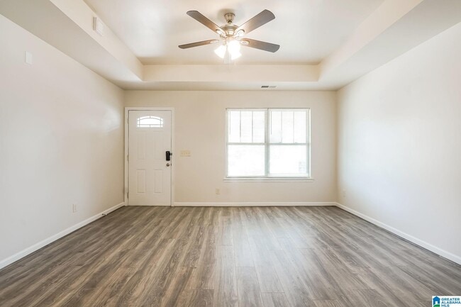 316 Creek Run Cir in Calera, AL - Building Photo - Building Photo