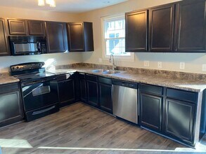 2441 Bellevue Manor Dr in Nashville, TN - Building Photo - Building Photo