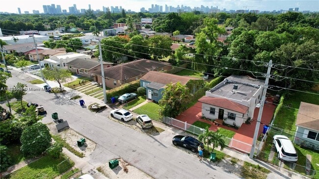 1770 NW 51st Terrace in Miami, FL - Building Photo - Building Photo
