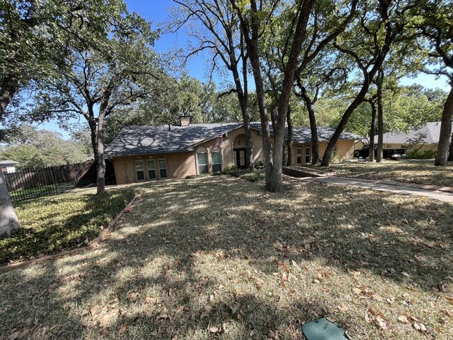 3208 Cambridge Dr in Arlington, TX - Building Photo - Building Photo