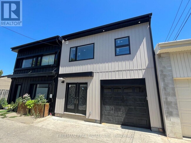property at 916 Manning Ave