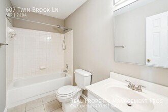 607 Twin Brook Ln in Stafford, VA - Building Photo - Building Photo