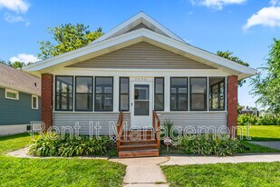 2820 N 19th Ave in Omaha, NE - Building Photo