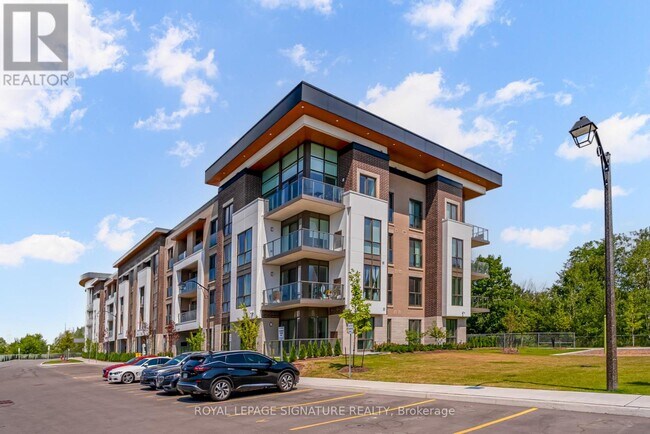 385 Arctic Red Dr in Oshawa, ON - Building Photo - Building Photo