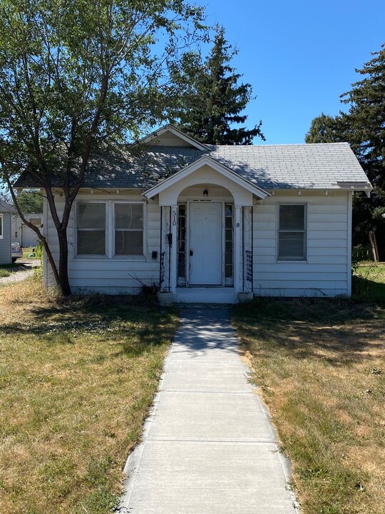 510 S Park Ave in Shelley, ID - Building Photo