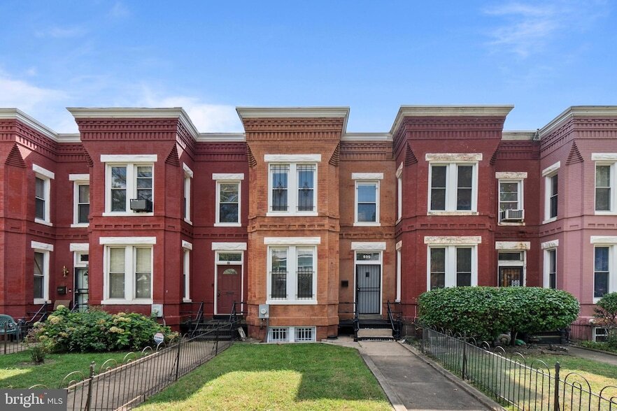 635 K St NE, Unit 5-5305 in Washington, DC - Building Photo