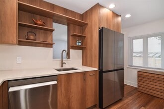 120 Scarsdale Rd in Yonkers, NY - Building Photo - Building Photo