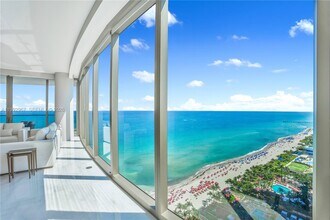 17901 Collins Ave in Sunny Isles Beach, FL - Building Photo - Building Photo
