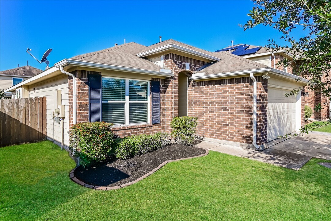 15011 Mause Creek Dr in Humble, TX - Building Photo