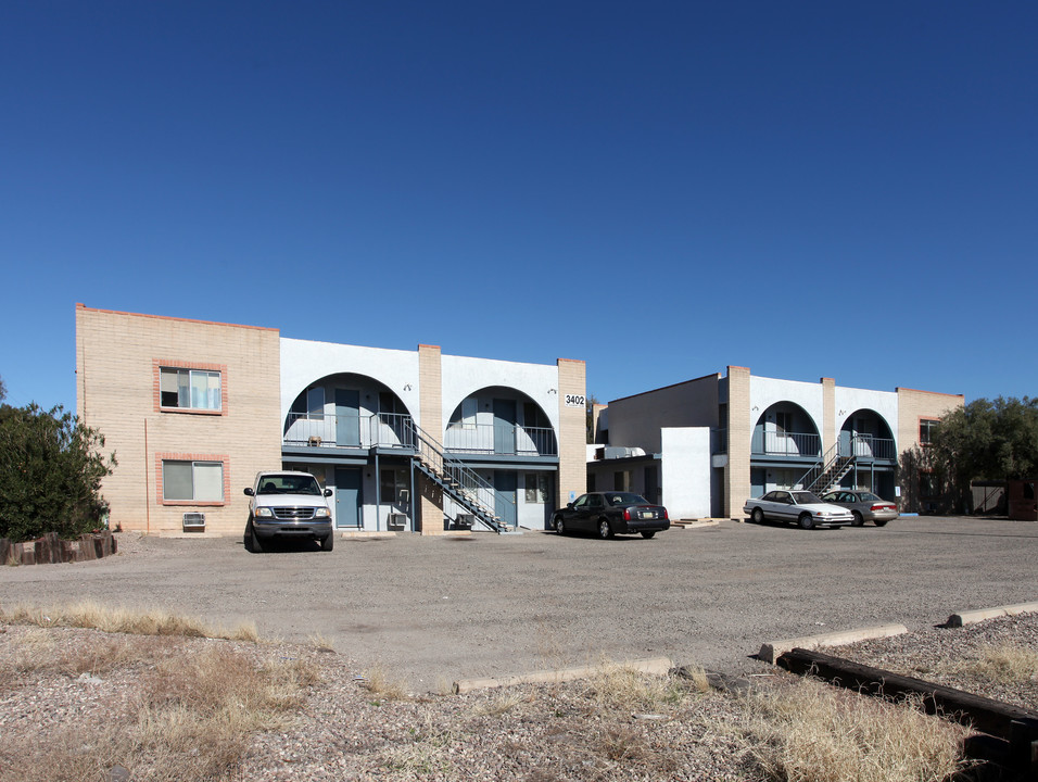 Casa de las Catalinas in Tucson, AZ - Building Photo