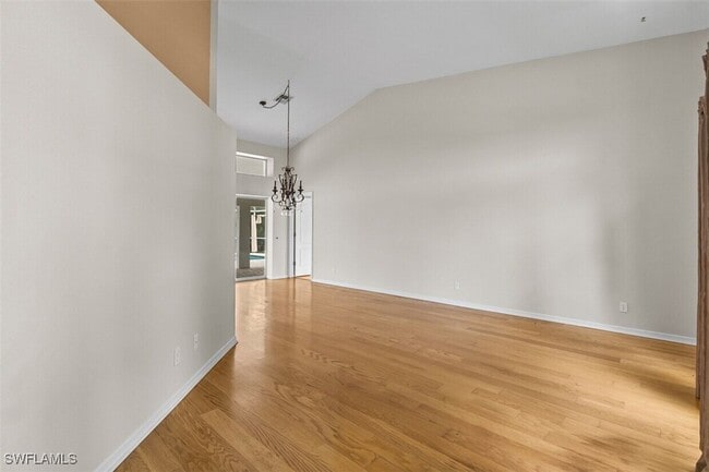 1040 Bay Harbor Dr in Englewood, FL - Building Photo - Building Photo