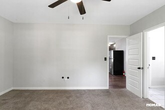 5000 Rock Glen Dr in Stone Mountain, GA - Building Photo - Building Photo