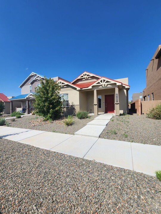 6127 Motherwell Dr SE in Albuquerque, NM - Building Photo