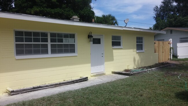 4161 Bluefish Dr SE in St. Petersburg, FL - Building Photo - Building Photo
