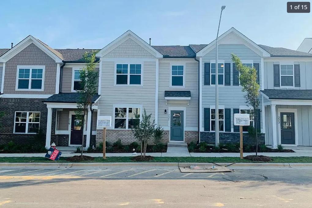 205 Parker Sta Ave in Fuquay Varina, NC - Building Photo