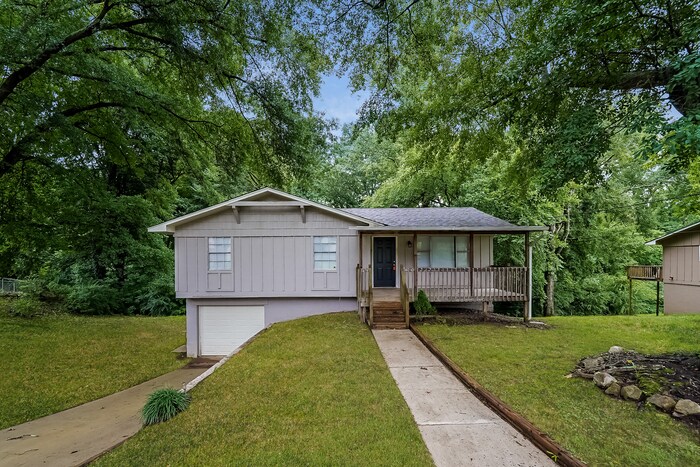 1013 Sandy Brook Cir in Birmingham, AL - Building Photo