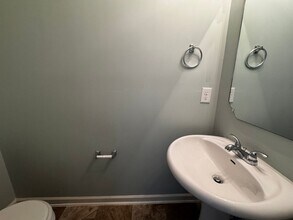 3921 Village Park Ct in Winston-Salem, NC - Building Photo - Building Photo