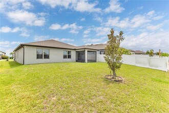 747 Citrus Isle Dr in Davenport, FL - Building Photo - Building Photo